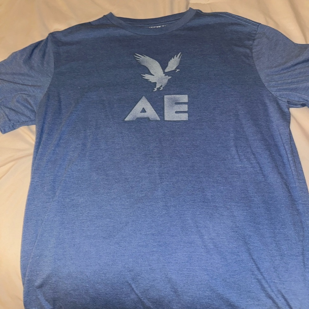 American Eagle Outfitters Men's Heather Blue Graphic Tee medium